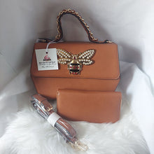 Load image into Gallery viewer, My Pleasure Bee Handbag