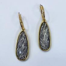 Load image into Gallery viewer, Wild Thang Earrings
