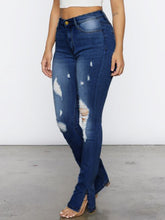 Load image into Gallery viewer, Casha Ripped Jeans