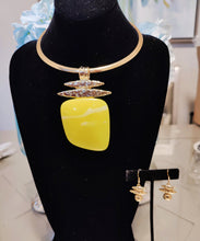 Load image into Gallery viewer, Marble Pendant Necklace Set