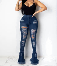 Cargar imagen en el visor de la galería, Vaqueros desgastados y deshilachados