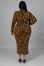 Cargar imagen en el visor de la galería, Vestido con estampado animal de Salena