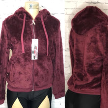 Cargar imagen en el visor de la galería, Chaquetas de piel con capucha