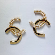 Cargar imagen en el visor de la galería, Pendientes de doble C
