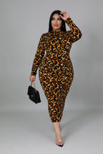 Cargar imagen en el visor de la galería, Vestido con estampado animal de Salena