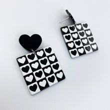 Load image into Gallery viewer, Classic Heart Earrings