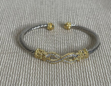 Cargar imagen en el visor de la galería, Pulsera de cable con circonitas cúbicas