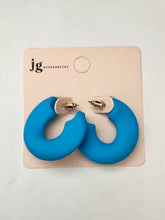 Load image into Gallery viewer, Open Circle Hoop Style Post Earrings
