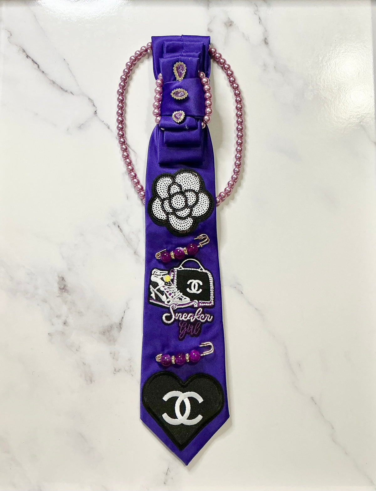 Boogie Girl Necklace Tie