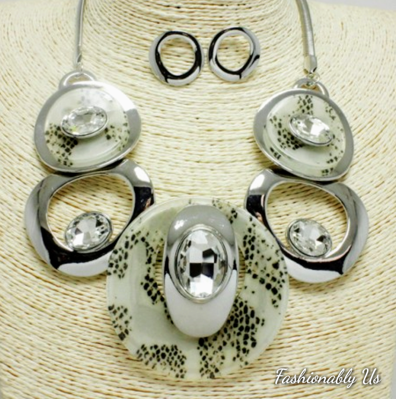 Juego de collar de 5 anillos
