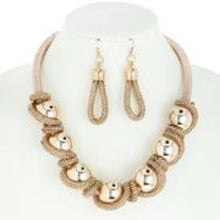 Load image into Gallery viewer, Ball N necklace set
