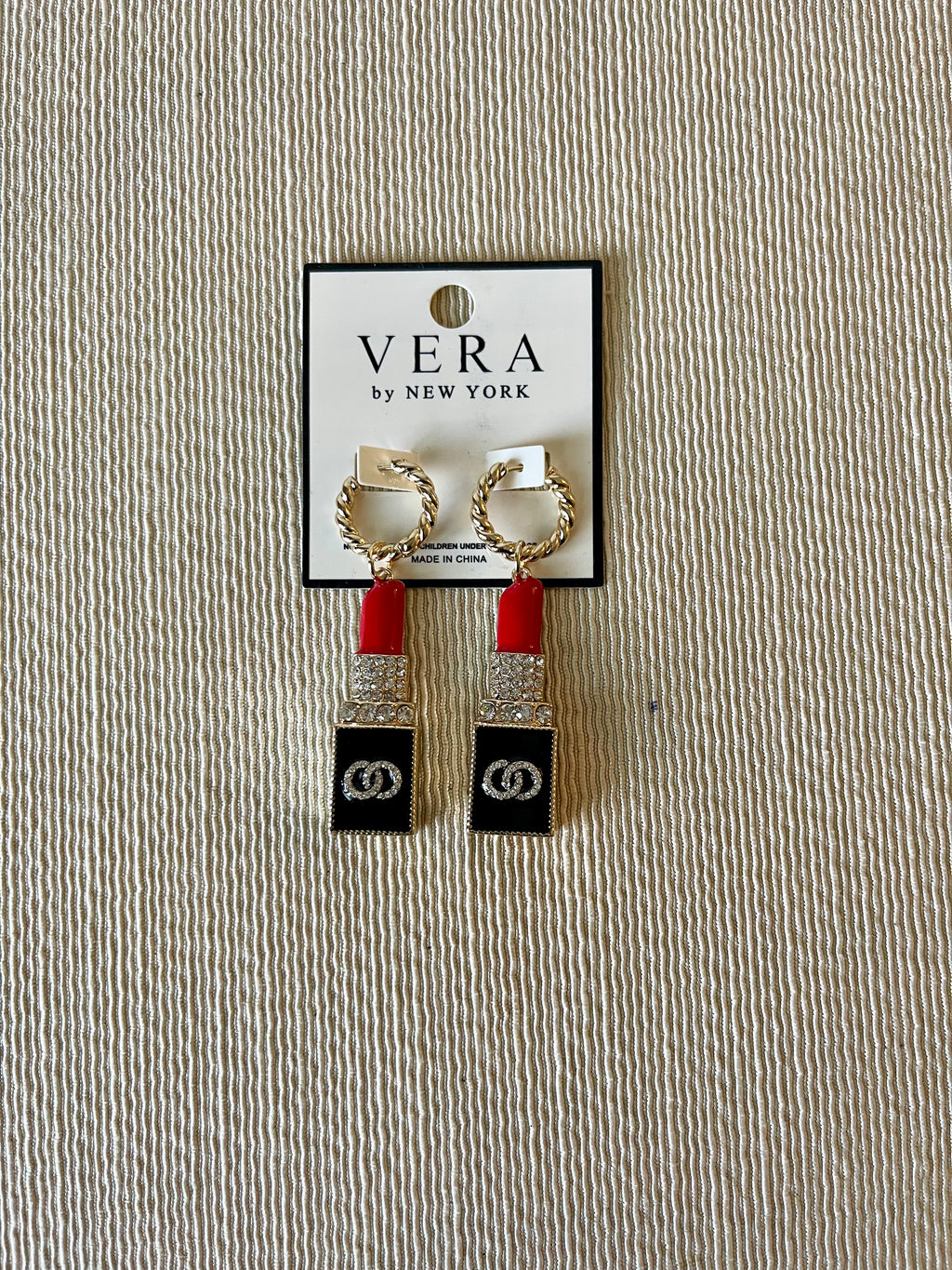 Luxurious Lipstick Earring