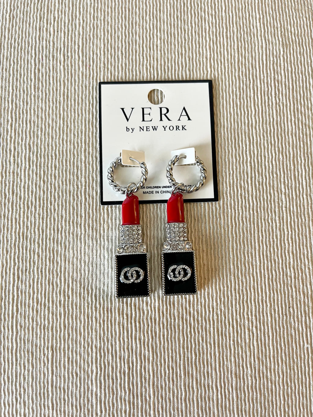 Luxurious Lipstick Earring