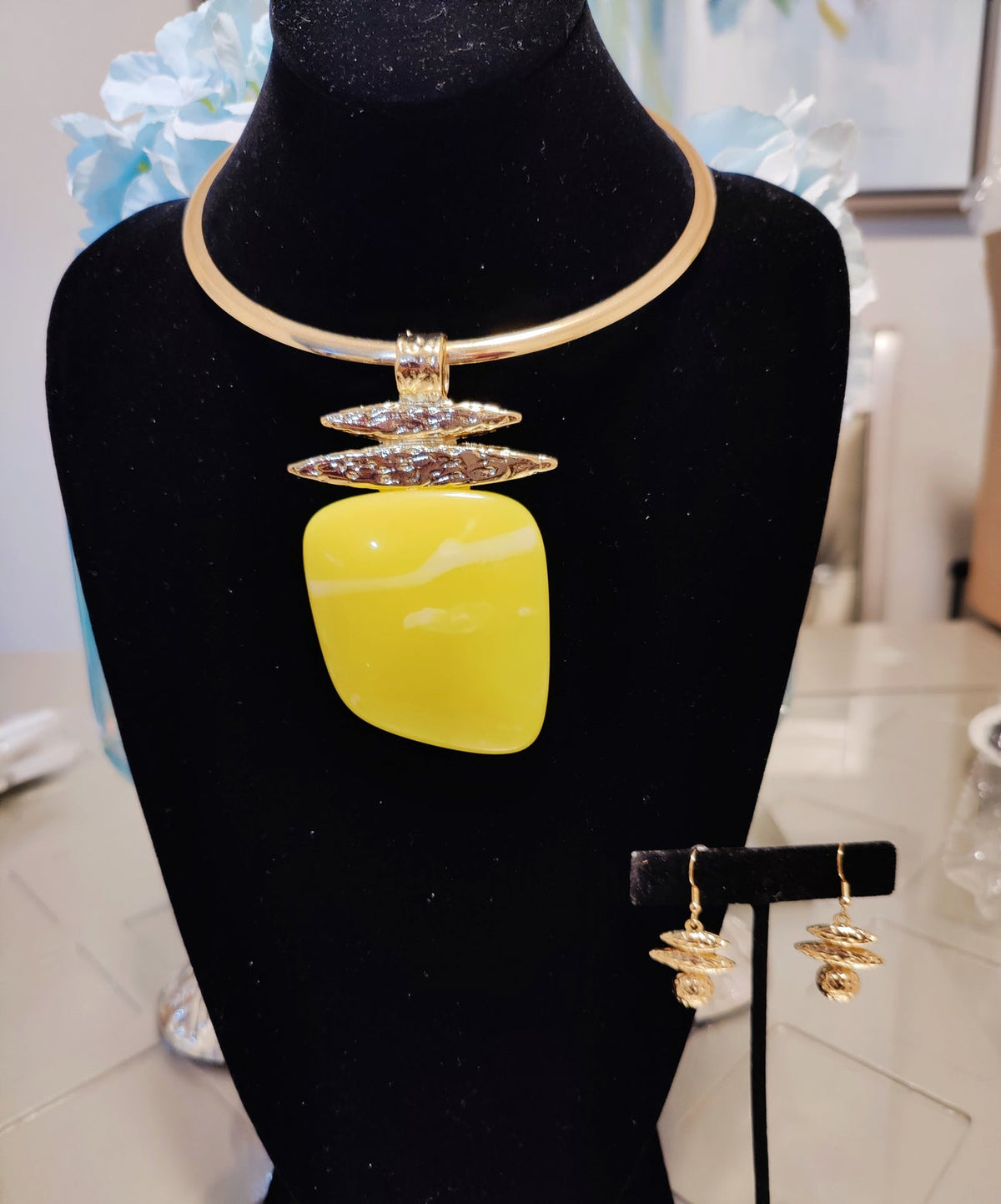 Marble Pendant Necklace Set