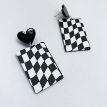 Load image into Gallery viewer, Classic Heart Earrings
