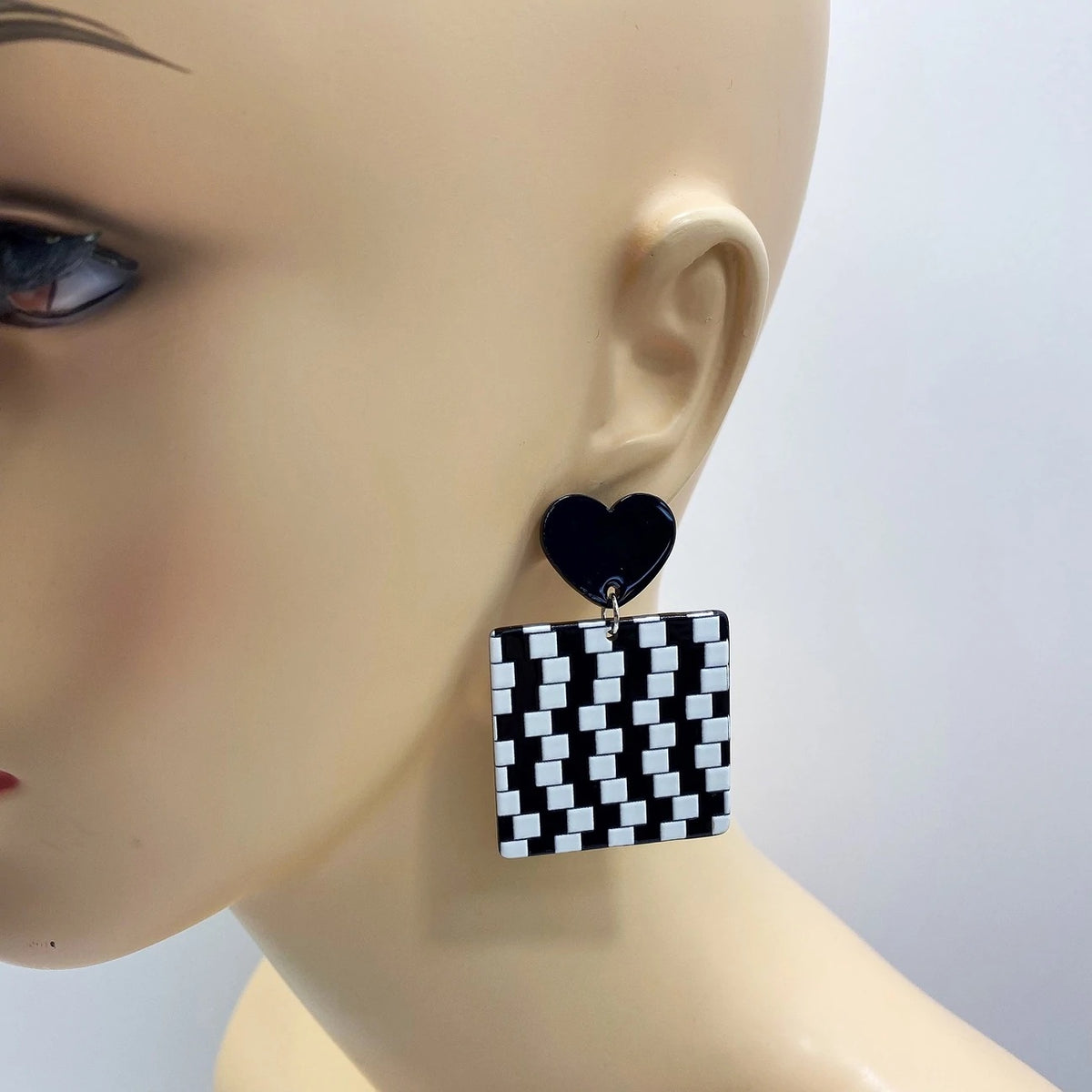 Pendientes clásicos de corazón