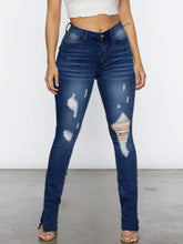 Load image into Gallery viewer, Casha Ripped Jeans
