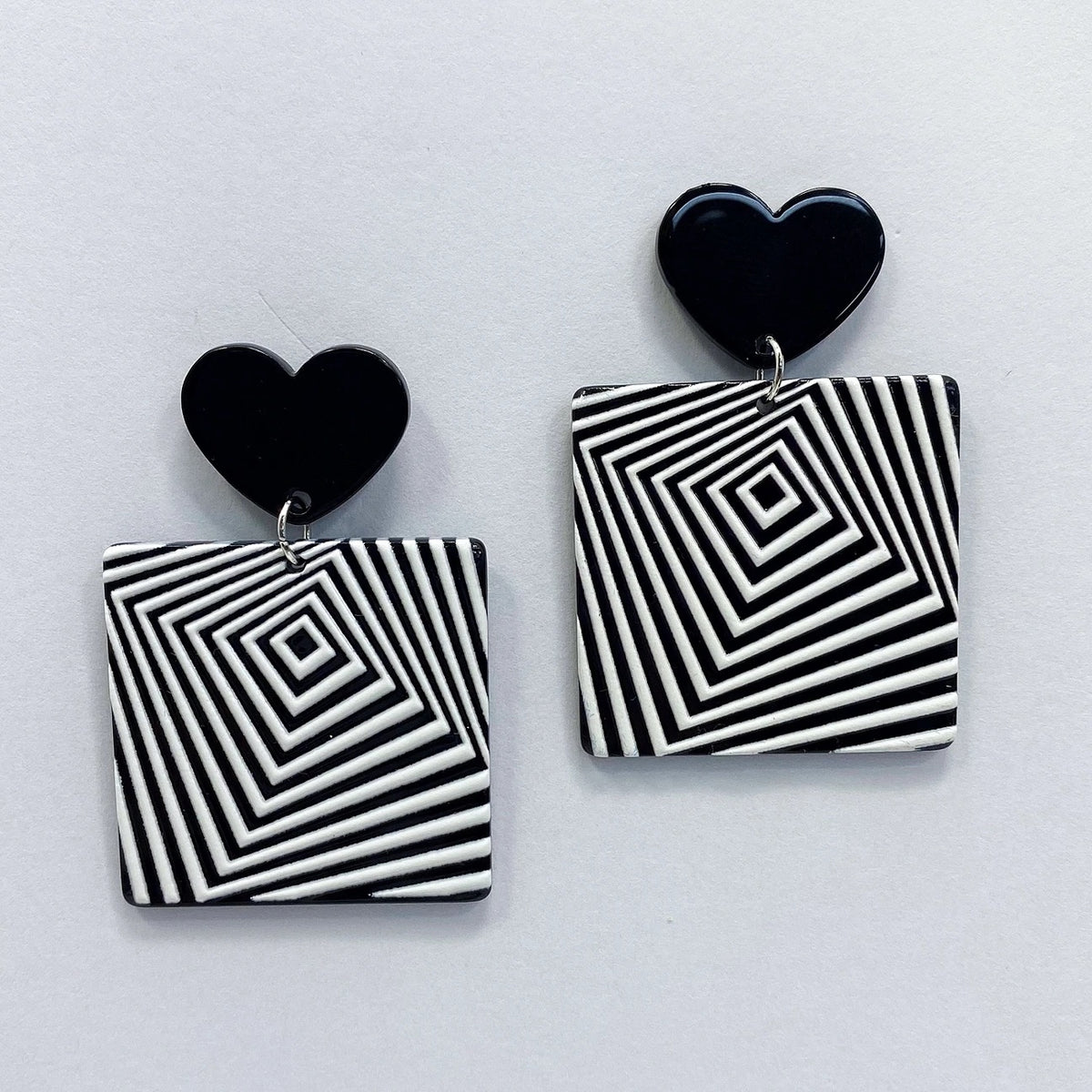 Pendientes clásicos de corazón